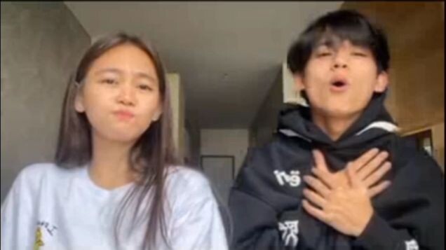 sila Kay murag arang sweet sila  sa pagsaya nilang duha