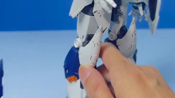การแบ่งปัน R Souls Koxi Gundam Explosive Armor เวอร์ชันใหม่ของ Bandai