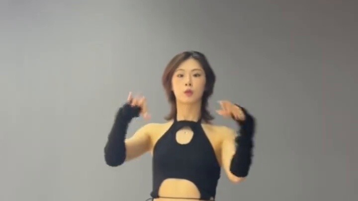 These few details can shock hybe. Armageddon-aespa dance teaching