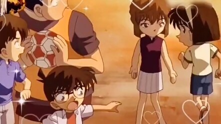 Adegan lucu antara Haibara Ai dan Conan