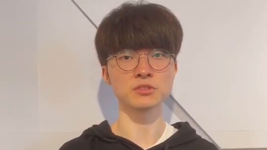 faker: I do it all voluntarily, I like it