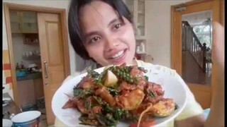 ผัดเผ็ดหมูป่า รสเด็ด นุ่นแม่บ้าน ตั๊กแตน ชลดา