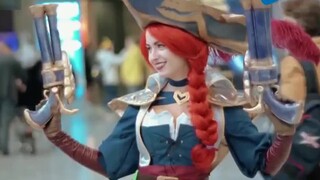 Cosplayer Rusia, lihat level negara petarung!