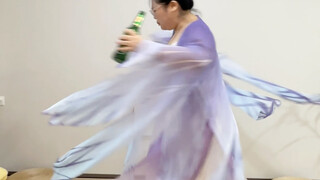 公子，夏天了，当真不留下来哈一瓶啤酒嘛#古典舞  #逍遥 #青岛啤酒节