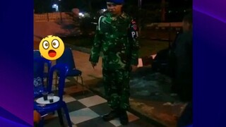 Kena TIPU Uda foto mesra mesraan.. udah pamer cwoknya juga.. taunya cman tentara gadungan..😂😂😂😂