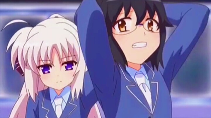 The white-haired loli blackened by Magical Girl Nanoha on campus