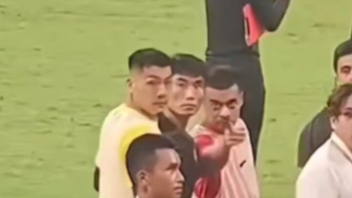 Jika Anda tidak bisa bermain sepak bola dengan baik, Anda memiliki temperamen yang buruk.