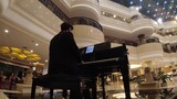 [เล่นดนตรี]จะเกิดอะไรขึ้นเมื่อคุณเล่นเพลงธีม อุลตร้าเเมน ลีโอ บนเปียโนในโรงแรม