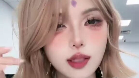 Juju's live broadcast | Her family doesn't know she's doing live broadcasts