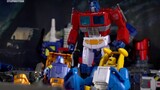 [Stop Motion Animation] Why did Optimus Prime beat up Reckless and Spray?
