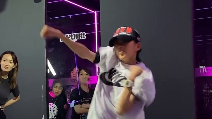 Gadis Street Fighter Akan Datang