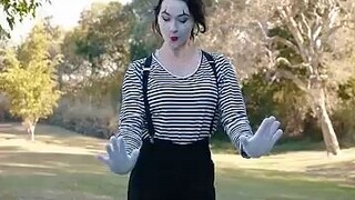 Why I hate mimes