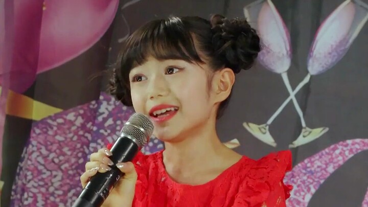 เด็กน้อยน่ารักสองคน