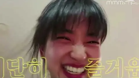 Kim Tae Ri laughing for 45 seconds straight (Taeri Vlogs)