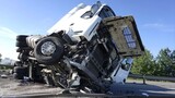 Look !!! Extremely IDIOTS DANGEROUS Truck Crashing - Truck & Crane Excavator Fails Compilation