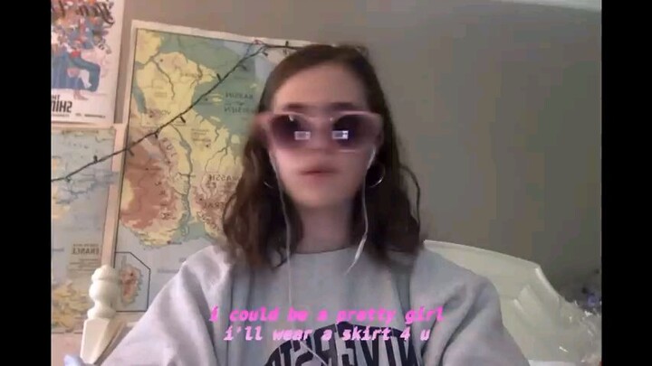 Pretty Girl - Clairo