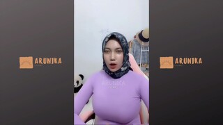 cewek seksi baju ungu susu gede 🍼