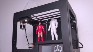 Iron Man The first generation of Marvel figures made with 3D printing. Are you lonely?