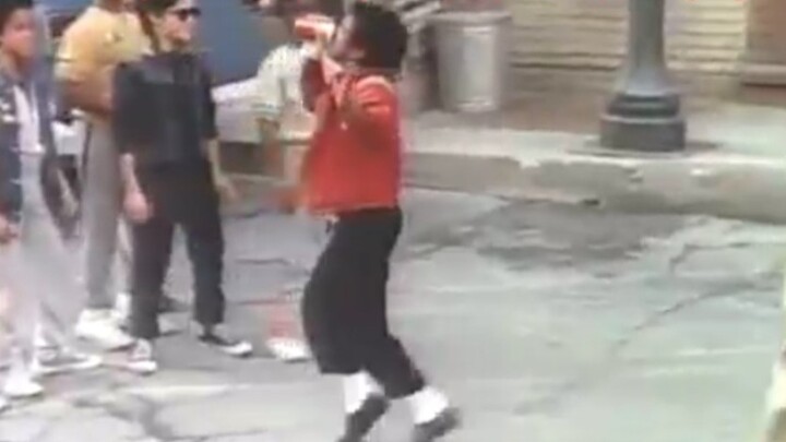 The most successful Pepsi commercial! The king's charm is irresistible! Michael Jackson's Pepsi comm