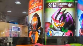 Sanata membawa Anda ke toko periferal Kamen Rider Tokyo, perluasan toko, harta karun toko kota baru