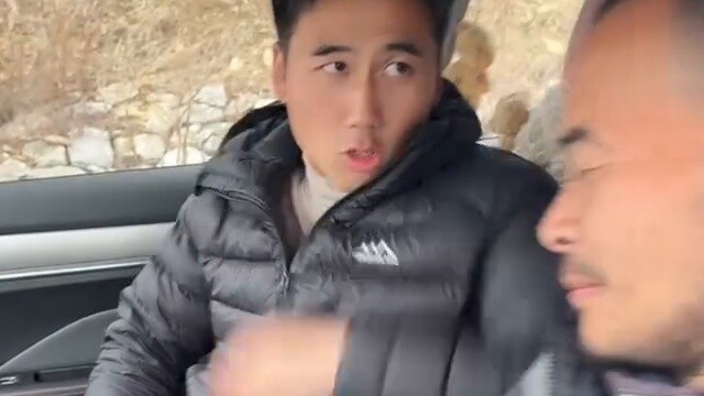 The grappling hand meets the old gangster, there is no solution