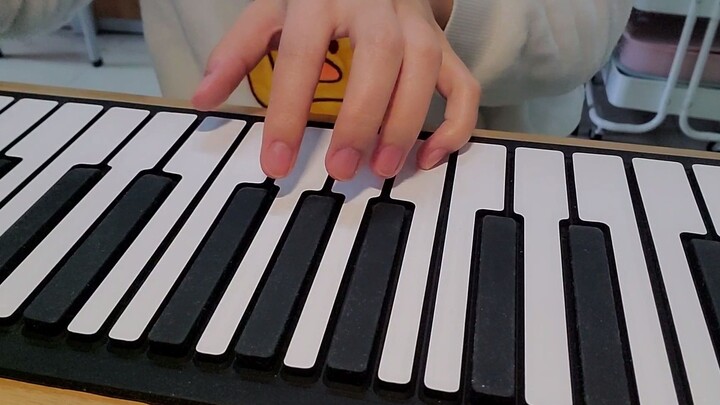 Jangan mendekati piano yang digulung tangan