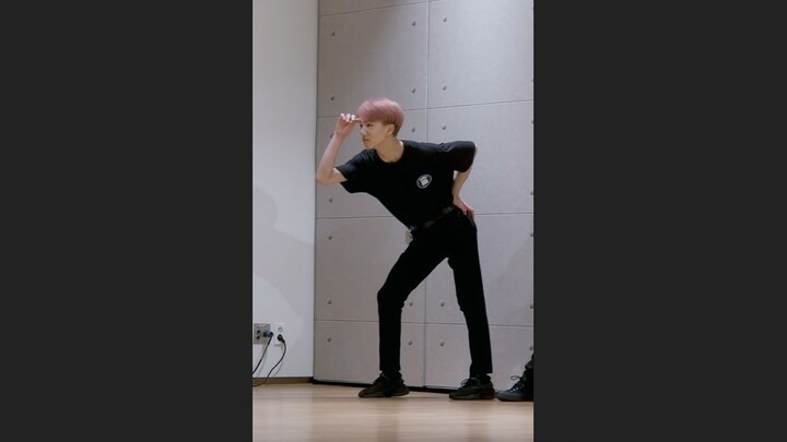 [Park Ji-sung] Chi tiết sẽ cho bạn biết vũ công chính có thể nhảy dễ dàng như thế nào.