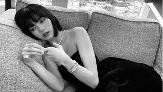 [Lisa] Sensual - back to you. Wajahku memerah begitu buka video! Langsung melayang!