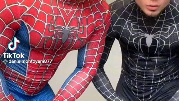 Hot spiderman and venom bootyshakers