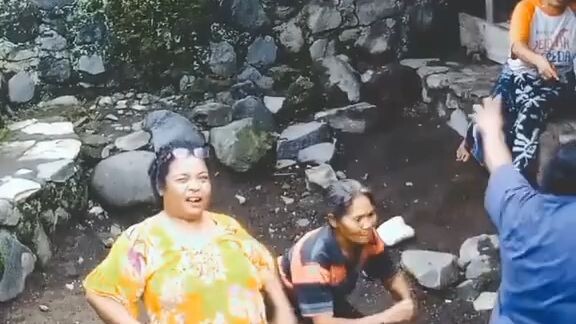 mama mama timur Mabuk