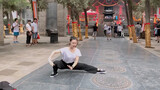 Cô gái múa Thái cực quyền trong chùa khiến nhiều người ngưỡng mộ