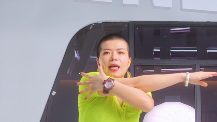 Kéo giãn toàn bộ độ dẻo dai của cơ thể trong 1 phút, lưu lại ngay!