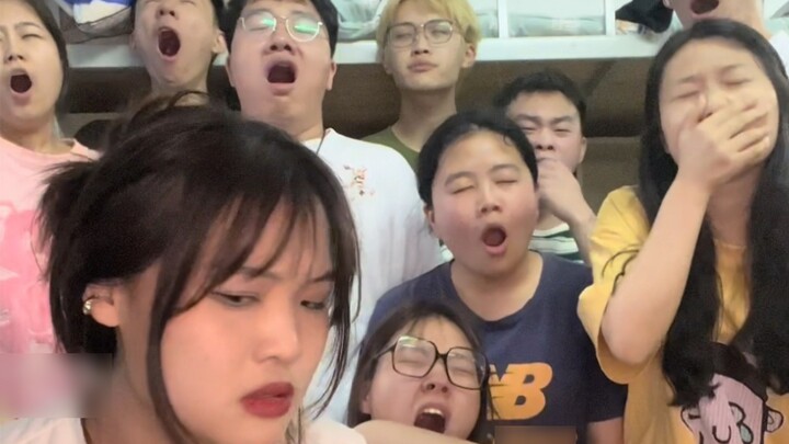 Không đời nào, không đời nào, tôi không phải là người duy nhất chưa được nghỉ lễ, phải không?