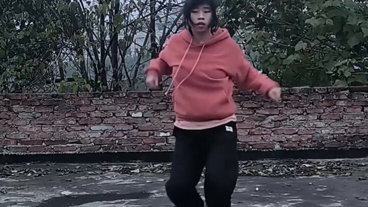 I'm dancing to VIBE, but some parts are awkward. I think I should go to the dance studio for some le