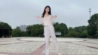 放假了 谁也别拦我去广场跳舞！