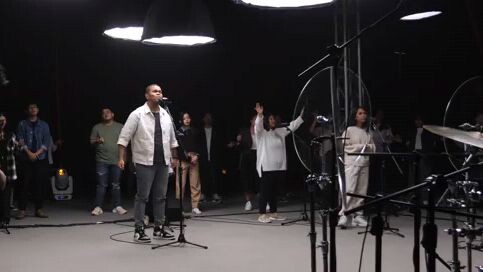 *victory worship 🎵*A little fire 🔥