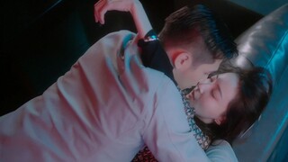 [Zhou Quan x Hui Yiwang] Teman 10 Tahun Menjadi Kekasih dalam Semalam