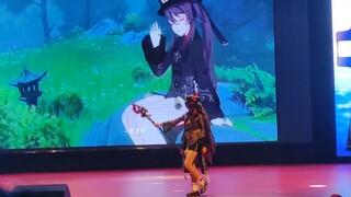 Pertunjukan anime cos catwalk