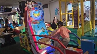 y2mate.com - Arcade Tour Chuck e Cheeses Corona CA_360p