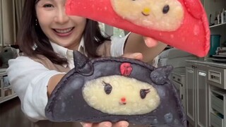 Gemeshhhhhh gak sih … sayang banget mau dimakan , tapi gak dimakan lebih sayang  …. Enak kok rasanya