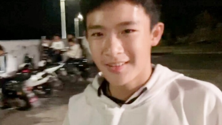 Puning Yingge |ทีมร้องเพลงภาษาอังกฤษที่หลงใหลมากที่สุดซึ่งประกอบด้วยคนรุ่นหลังยุค 90 และหลังยุค 2000