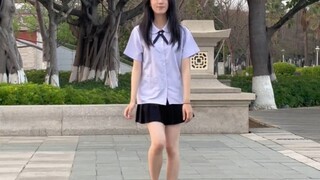 School uniforms are back! I sneaked out to dance while the teacher wasn't paying attentionε(*･ω･)_/ﾟ
