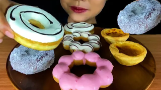 ASMR DONUTS & EGG TART DESSERT MUKBANG (เสียงกิน)