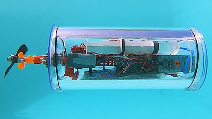 Dự án tàu ngầm chạy bằng LEGO 4.0 - Điều khiển độ sâu tự động