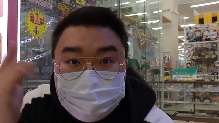 Clear out Japan's largest gashapon machine! How many big prizes can you win with 150,000 yen? !