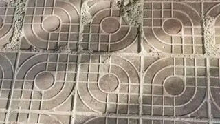 "Digging" the corners of socialism and "planing" the socialist floor tiles!