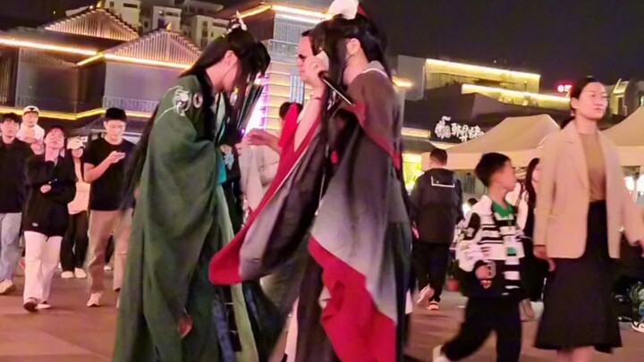 I have my own scholar in cos【When Qi Rong and Wei Wuxian meet】