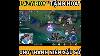 Lazy Boy và màn trao hoa đầy cảm xúc với thanh niên Yorn!!! P2