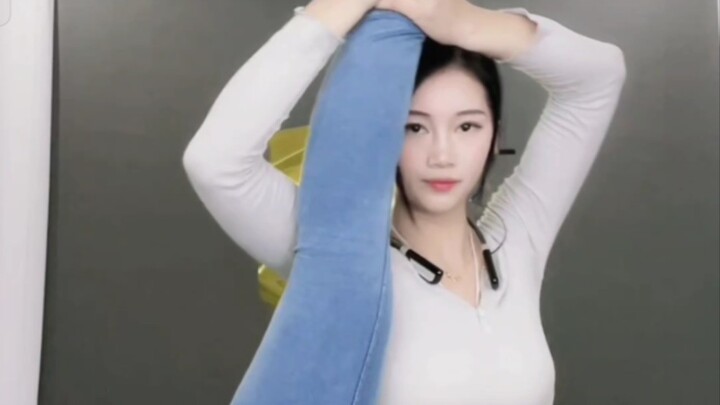 Jeans terbelah