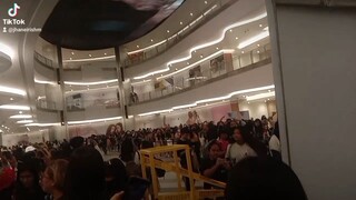 Pilas sa araneta sa Merch ng SB19 malala daming tao